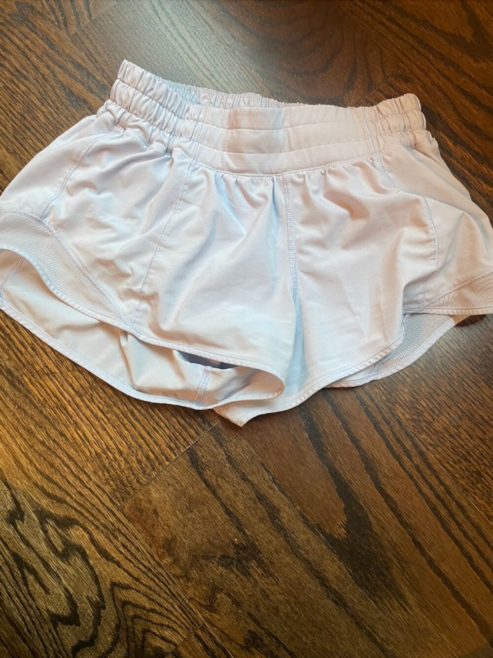 Lululemon Hotty Hot Size 4 Low Rise 2.5" Light Blue